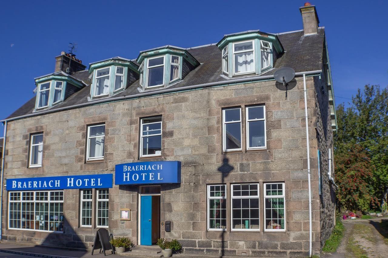 Oyo Braeriach Hotel, Highlands Scotland Newtonmore Esterno foto